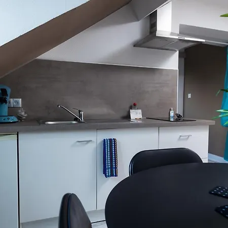 Au Coucher De Soleil - Comme A La Maison - شاتوبرييّا