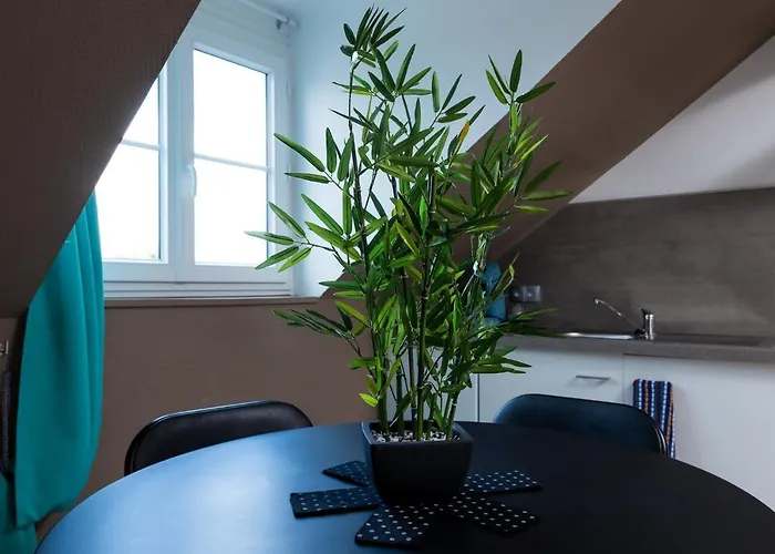 Au Coucher De Soleil - Comme A La Maison - * شاتوبرييّا